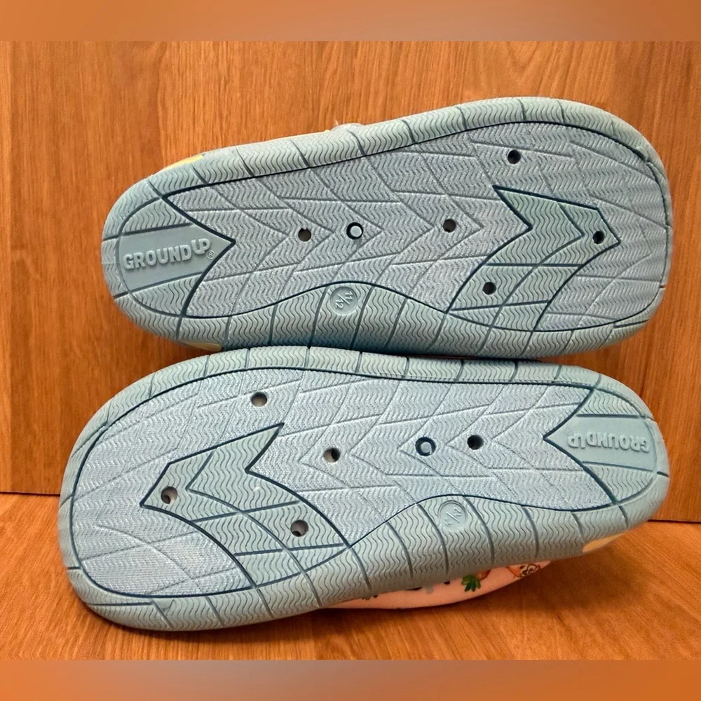 Bluey Kids Water Shoes Size 11/12 (NWT)